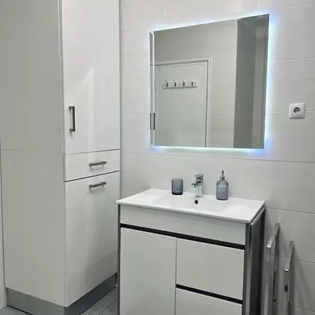 Familiar Lägenhet *